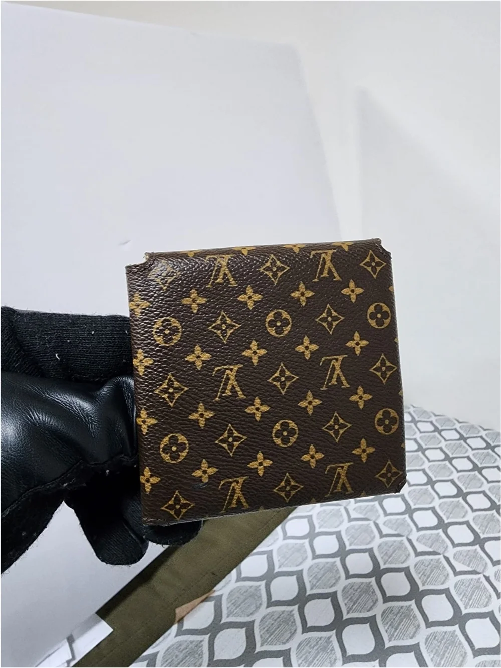 Louis Vuitton this authentic